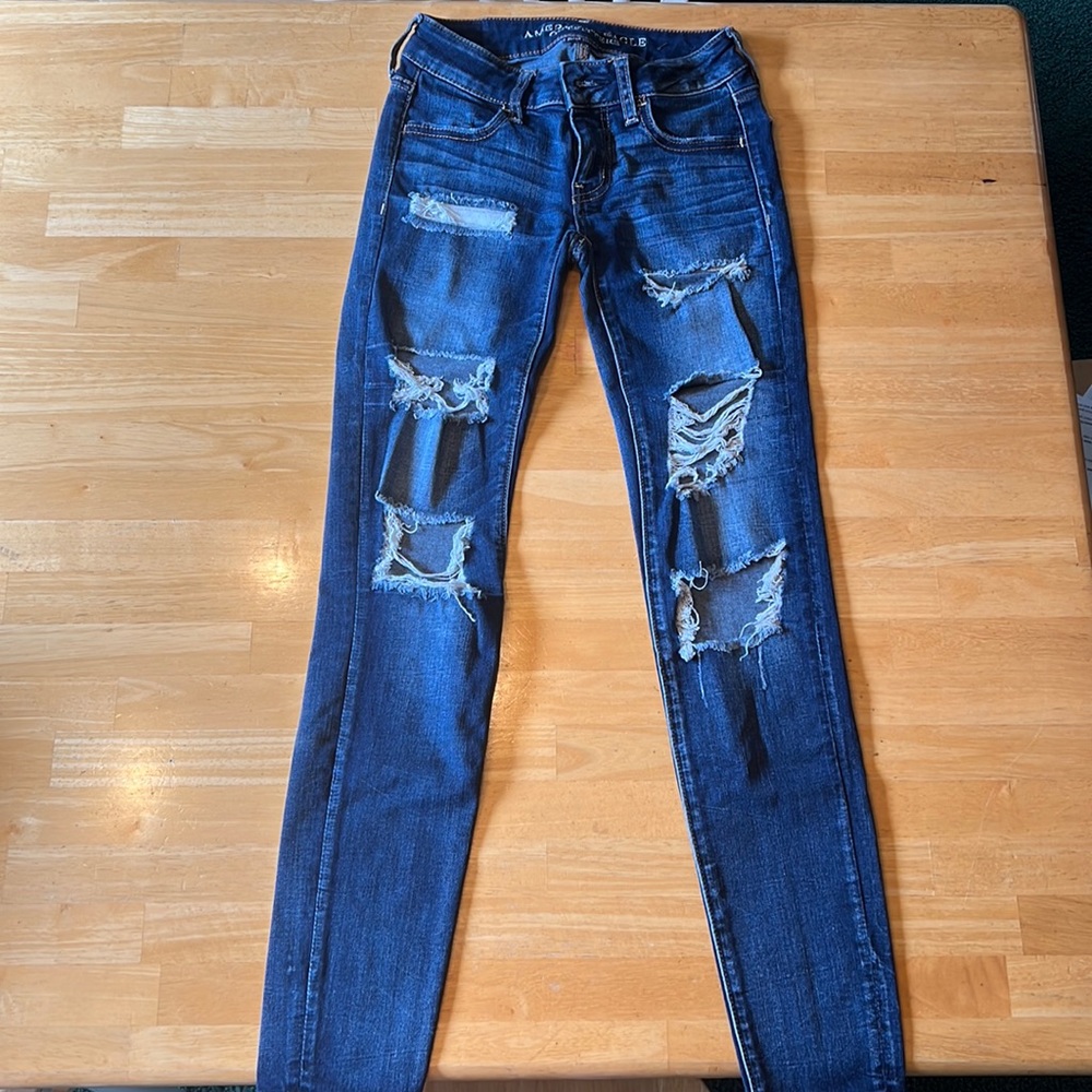american eagle ripped jeans size 00
